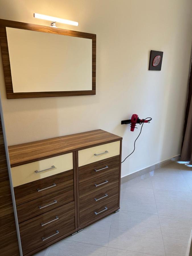 Ewa Apt - 3-Bedrooms Apt Near Sliema - St Julians Seafront Gzira Esterno foto